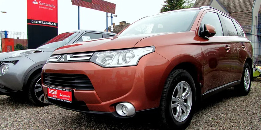 mitsubishi outlander mikołajki Mitsubishi Outlander cena 48999 przebieg: 257649, rok produkcji 2013 z Mikołajki